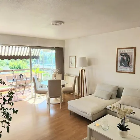 Logement Entier 2 Piscine, Terrasse Parking Appartement *
